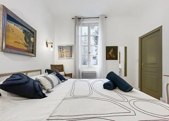 Διαμέρισμα Le Cocon D'uzes I Elegance & Serenite