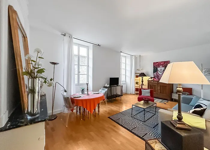 Διαμέρισμα Le Cocon D'uzes I Elegance & Serenite *