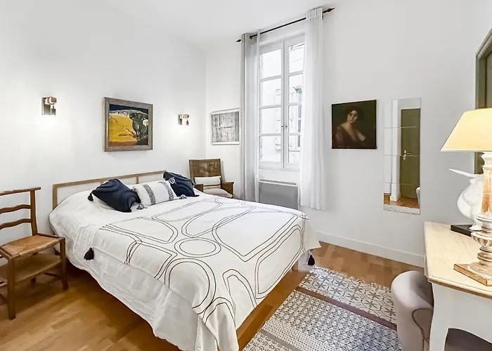 Διαμέρισμα Le Cocon D'uzes I Elegance & Serenite *